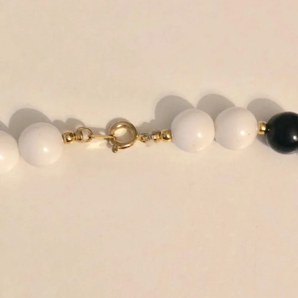 Liz Claiborne Black and White Necklace